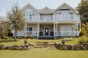 Image of Large Historical Alpine House near Chattanooga