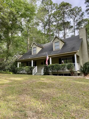 Image of Donna’s Charm: 3 BR/king-suite/pools/golf