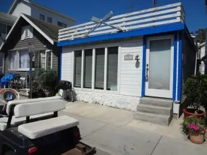 Image of Cheapest Price for Beach House on Catalina Island - Call Now!