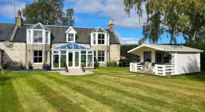 Image of Full house with established garden, summer house, outdoor entertainment area