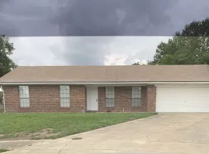 Image of Luxurious 3\/2 Single family