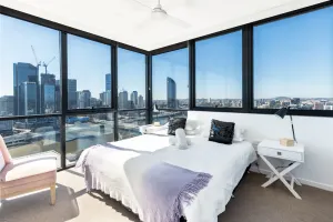 Image of Luxury South Bank Apartment | City Views