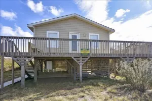 Image of Adorable beach box in the heart of Nags Head. Close to the beach or the sound!