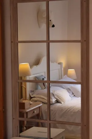 Image of Apartment with own entrance & terrace on West Hill