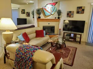 Image of Denver\/DTC Executive Corp Long\/Short Term Stay Entire Condo