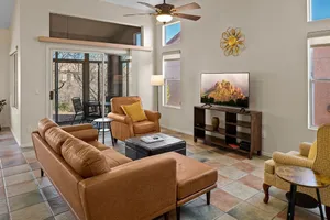 Image of Great Home Located In Cottonwood! Community Pool & Hot Tub! - Trailblazer S129