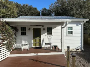 Image of Updated Guest House  in Beaufort Historic District--Walkable to Front Street!
