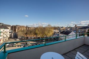 Image of Le Mancini - Parking et Terrasse