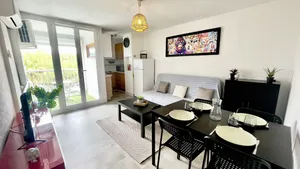 Image of Appart avec piscine, entre plage, port et falaises