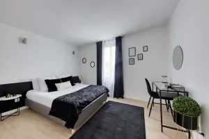 Image of Le Ying & Le Yang Triplex, 4 minutes from the train station 🚊