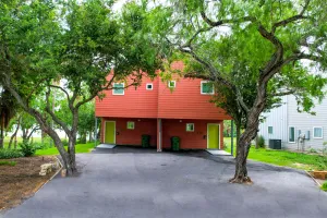 Image of PROMO 15% WEEKLY AND 20% MONTHLY DISCOUNT!\nOasis on the Lake A