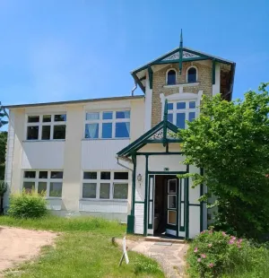 Image of Apartment Backboard, Germany