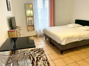 Image of Le Paul Bert-Apartment-Apartment-Ensuite with Shower-City view