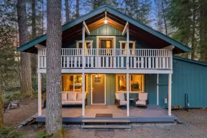 Image of The Green House- 8 mins to Mt. Rainier Nat'l Park!