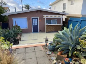 Image of Beach House, 1 block to beach, walk to town, great outdoor space