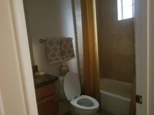 Image of 30+ days for traveling nurses, doctors, or home buyers in transition