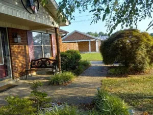 Image of Have best of both worlds! Close to the city