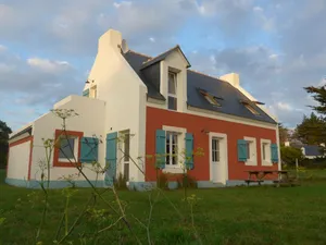 Image of Charming New House Near Beach, Shops, with Garden & Modern Amenities