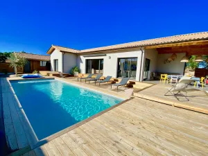 Image of Villa sleeps 10 with heated pool ideally located