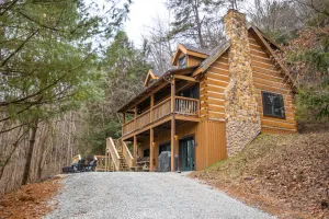 Image of Hemlock Log Cabin on 5 Secluded Acres
