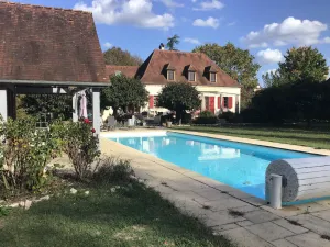 Image of Very quiet family home on the banks of the Dordogne river