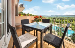 Image of Appartement 3 pièces Climatisé dans une Résidence avec Piscine