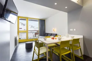 Image of Cosy with Balcony and Mountain View 1032