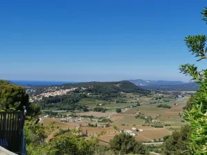 Image of Studio in the ramparts of the village of Le Castellet, 10 minutes from the beach