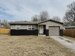 Image of Minimalistic Modern Pet Friendly Home in SGF, MO