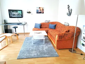 Image of Sunny apartment with balcony in the center - Apartment