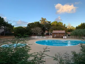 Image of Duplex à 350 Mètres de la Plage Avec Piscine