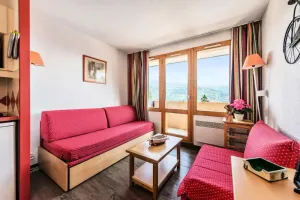 Image of Appartement 2 pièces cabine pour 6 avec balcons et parking à Montchavin - FR-1-329-8