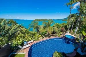 Image of Luxury surrounded by abundant natural beauty, amazing ocean views.