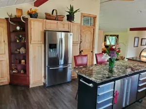 Image of Spacious one bedroom plus Bungalow off O'Keefe Creek