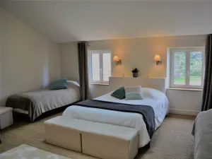 Image of Studio Colonel - Sleeps 4
