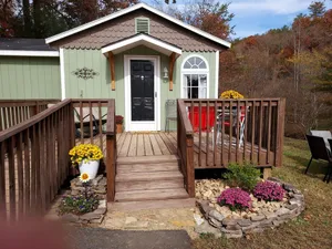 Image of Cozy cottage along the beautiful Mitchell River