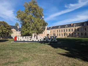 Image of Appartement de Charme au Parc Balsan - Châteauroux, Près Centre Aquatique et Loisir - FR-1-591-556
