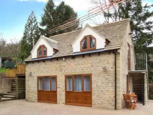 Image of ROWAN STUDIO, romantic, with a garden in Cranham