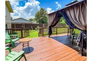 Image of Beautiful Chapman Inn - spacious yard, 5 min from downtown HSV!