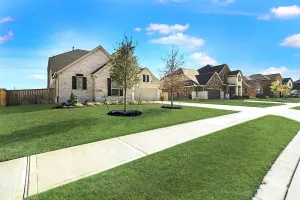 Image of Spacious & Luxurious 5-bed Home, sleeps 10 in Katy!
