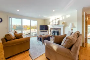 Image of Waterfront gem with deck, bonus den & 2 kayaks - near dining & beach