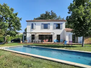 Image of CONTEMPORARY PROVENCAL MAS WITH SWIMMING POOL 11m