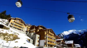 Image of 100m from resort center, 6th floor, balcony, parking, tv, ski locker, 64m², Champagny-en-Vanoise