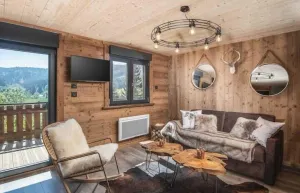 Image of Petit Chalet, magnificent chalet in its green setting, Le Petit Chalet