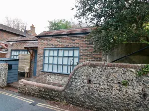 Image of Alfriston Lodge - a Studio that sleeps 2 guests in 1 bedroom