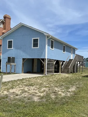 Image of Comfortable OBX Beach Box Cottage ~ Ocean views, 2 min walk to the beach!