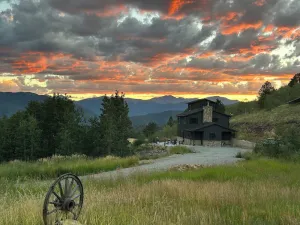 Image of Off Grid Mountain Retreat w\/ Amazing Views