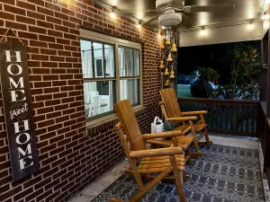 Image of HOT Specials! Affordable & Clean, Close to everything! Guests love it!