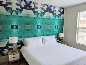 Image of Centrally located in Uptown Charlotte.  Gym, Pool and Free Parking.  Walk everywhere!