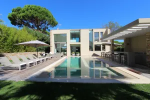 Image of Luxury Contemporary Villa with a unique and quiet location in the village